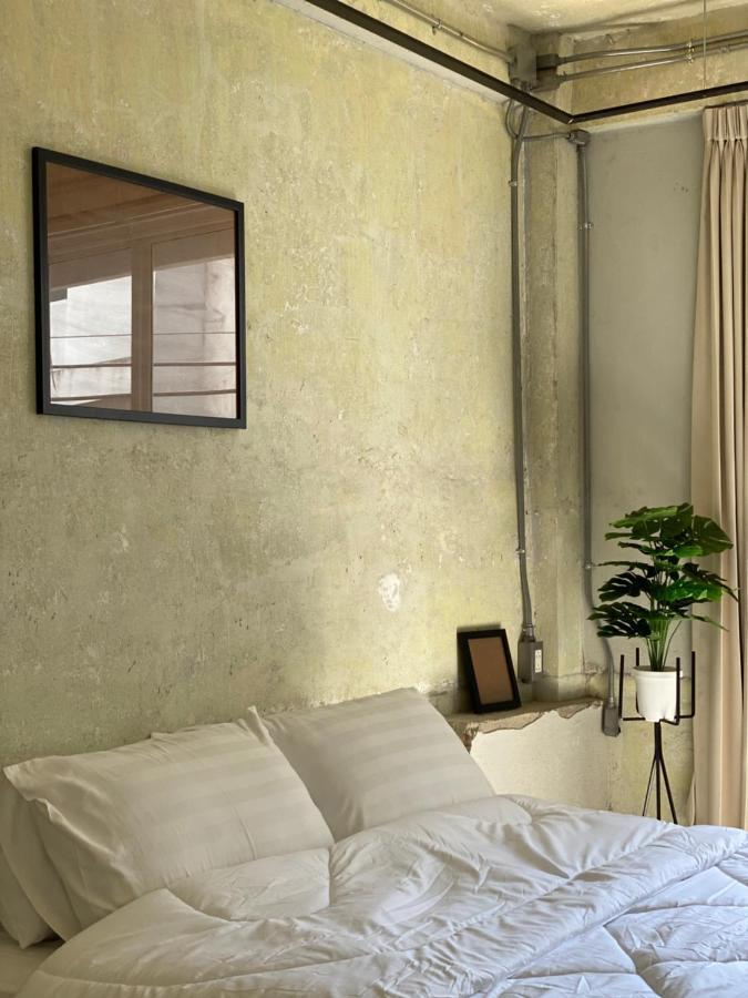 Ep1 Shophouse Hotel Bangkok Exterior photo