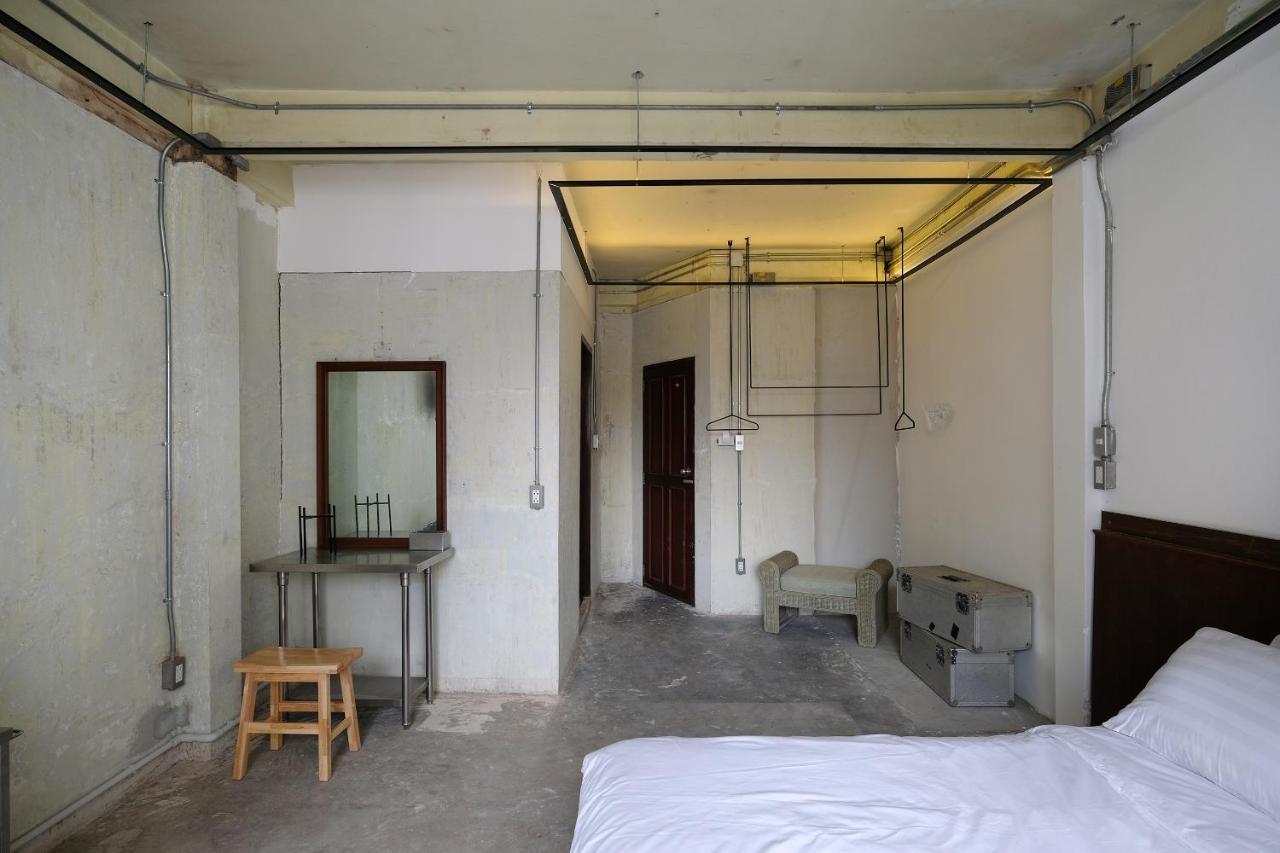Ep1 Shophouse Hotel Bangkok Exterior photo